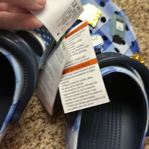 Gingham crocs size 8 - Picture 5 of 6